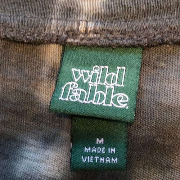 Wild Fable Long Sleeve Boxy Crop Butterfly T-Shirt - Picture 8 of 9